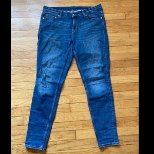 H&M Skinny Jeans- US18